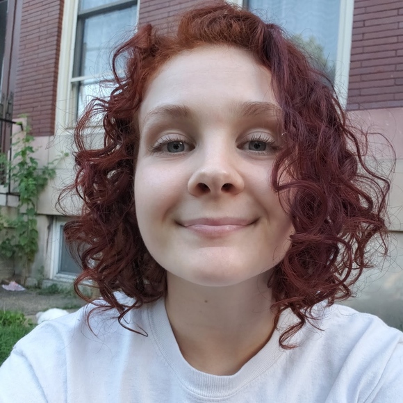 Meet your Posher, Elia - Picture 1 of 1